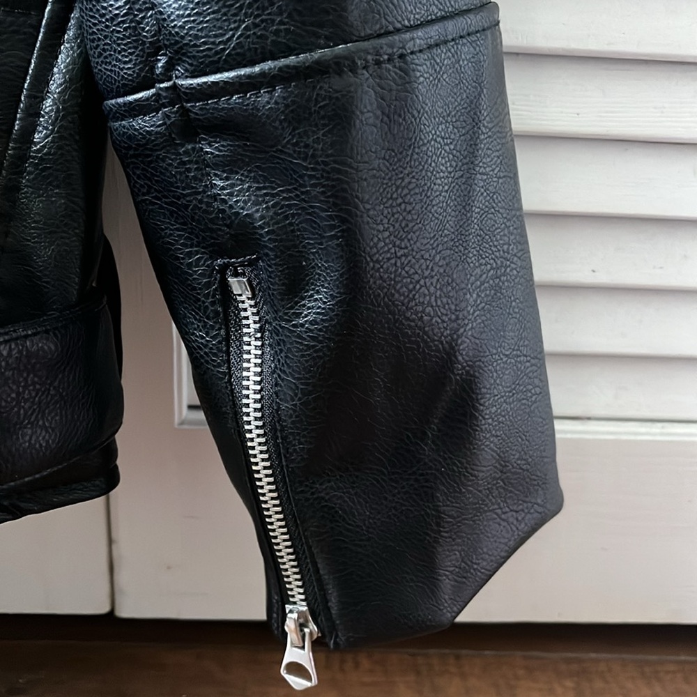 BRAND NEW (NWT) H&M Black Vegan Leather Jacket - Picture 10 of 11